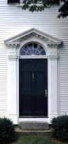 entran1.jpg (90935 bytes)